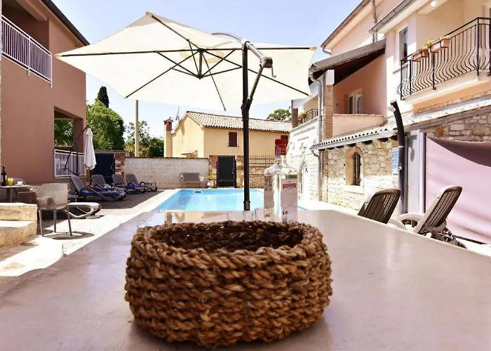 Apartment Noa 2 Tar By Interhome