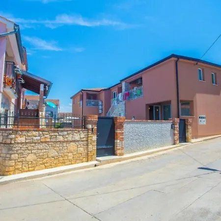 Noa 2 Tar By Interhome Tar-Vabriga